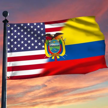 Discover Ecuador And USA  Grommet Flag American Ecuadorian