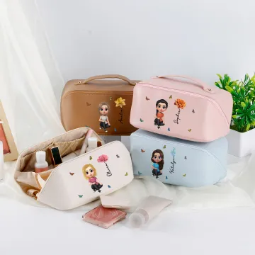 Discover Personalised Birth Flower 3D Cartoon Girl PU Leather Portable Wide Open Makeup Bag with Name Travel Accessories Birthday Gift for Women