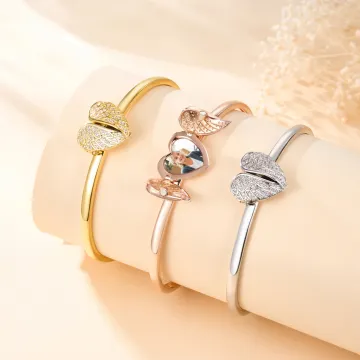 Discover Personalised Heart Shape Zircon Angel Wing Photo Locket Bracelet Anniversary Birthday Memorial Gift for Wife Mother Grandma
