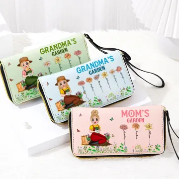 Discover Personalised Mom's Garden Cartoon Character PU Leather Wallet with 1-12 Names and Wrist Strap Mother's Day Appreciation Gift for Grandma Mom