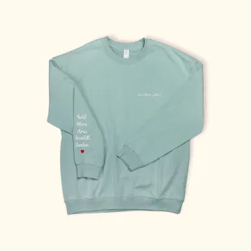 Discover Personalised Cotton Dad Mom Papa Nana Pullover Crewneck Soft Sweatshirt with Embroidered Kids Names Unisex