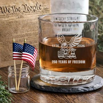 Discover 250 Years of Freedom USA 1776 2026 Engraved American Whiskey Glass