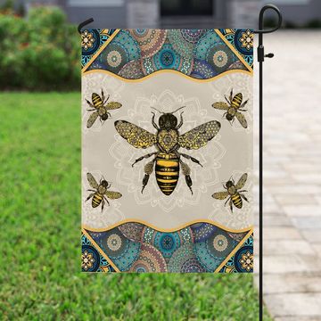 Discover Vintage Bee Flag