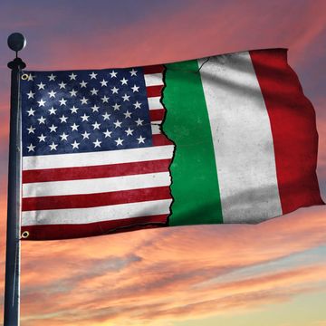 Discover Italy Flag Italian American Grommet Flag QTR238GFv1