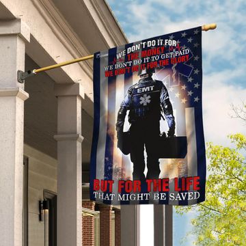 Discover EMT Paramedic Flag