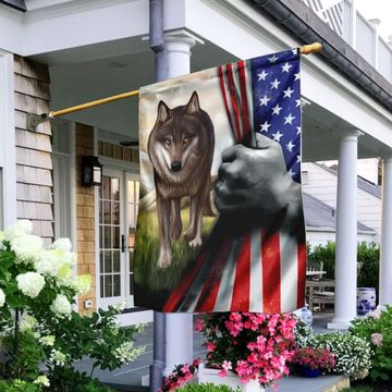 Discover Wolf  American Flag