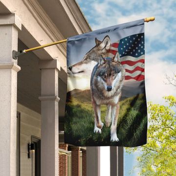 Discover Wolf Flag