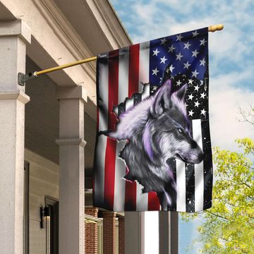 Discover Wolf Flag