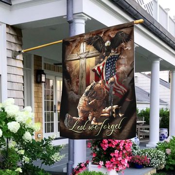 Discover Lest We Forget American Memorial Flag