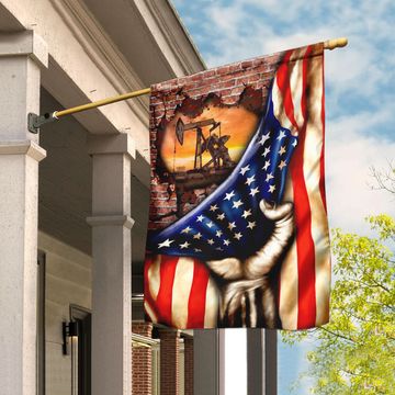 Discover Oilfield Flag